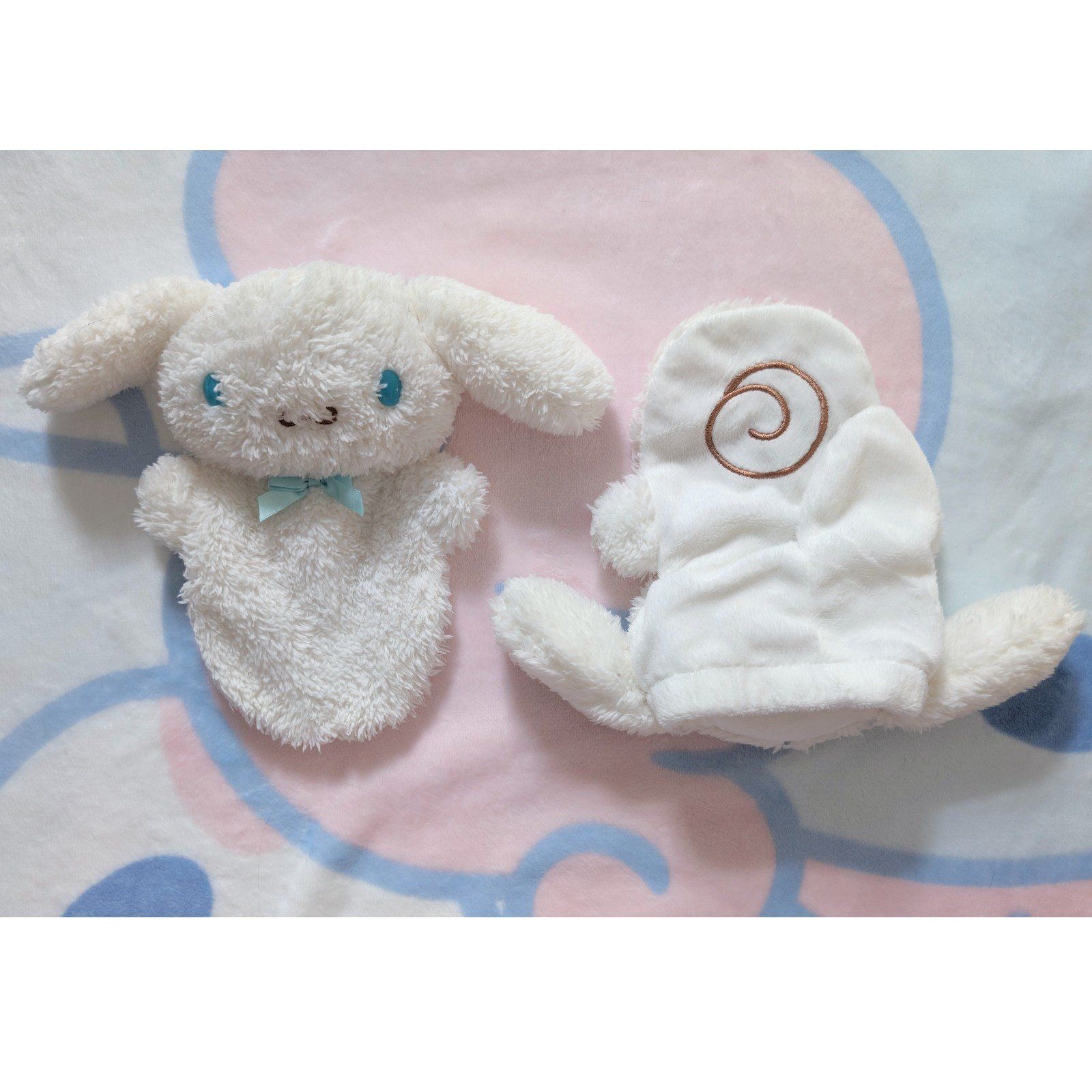 Vintage Authentic Cinnamoroll Mittens